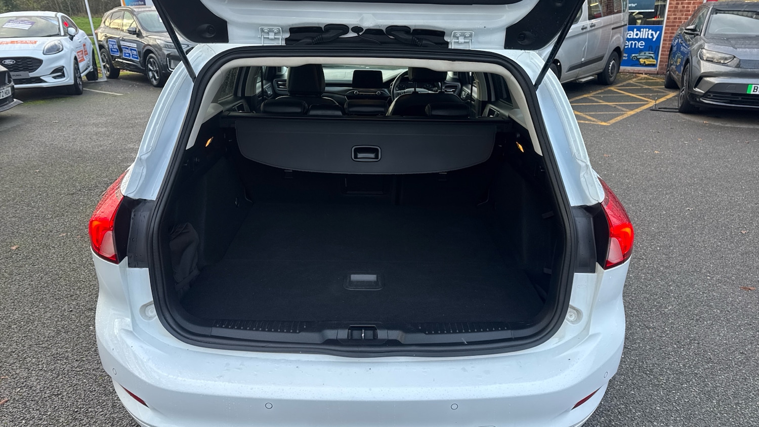 Used Ford Focus 2018 for sale - 76683977: Photo 4