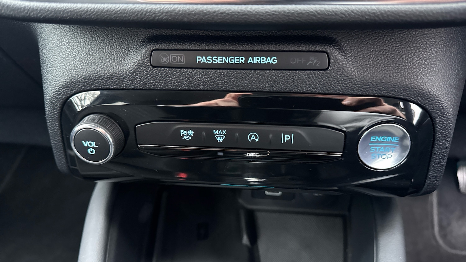 Used Ford Kuga 2025 for sale - 77045571: Photo 38