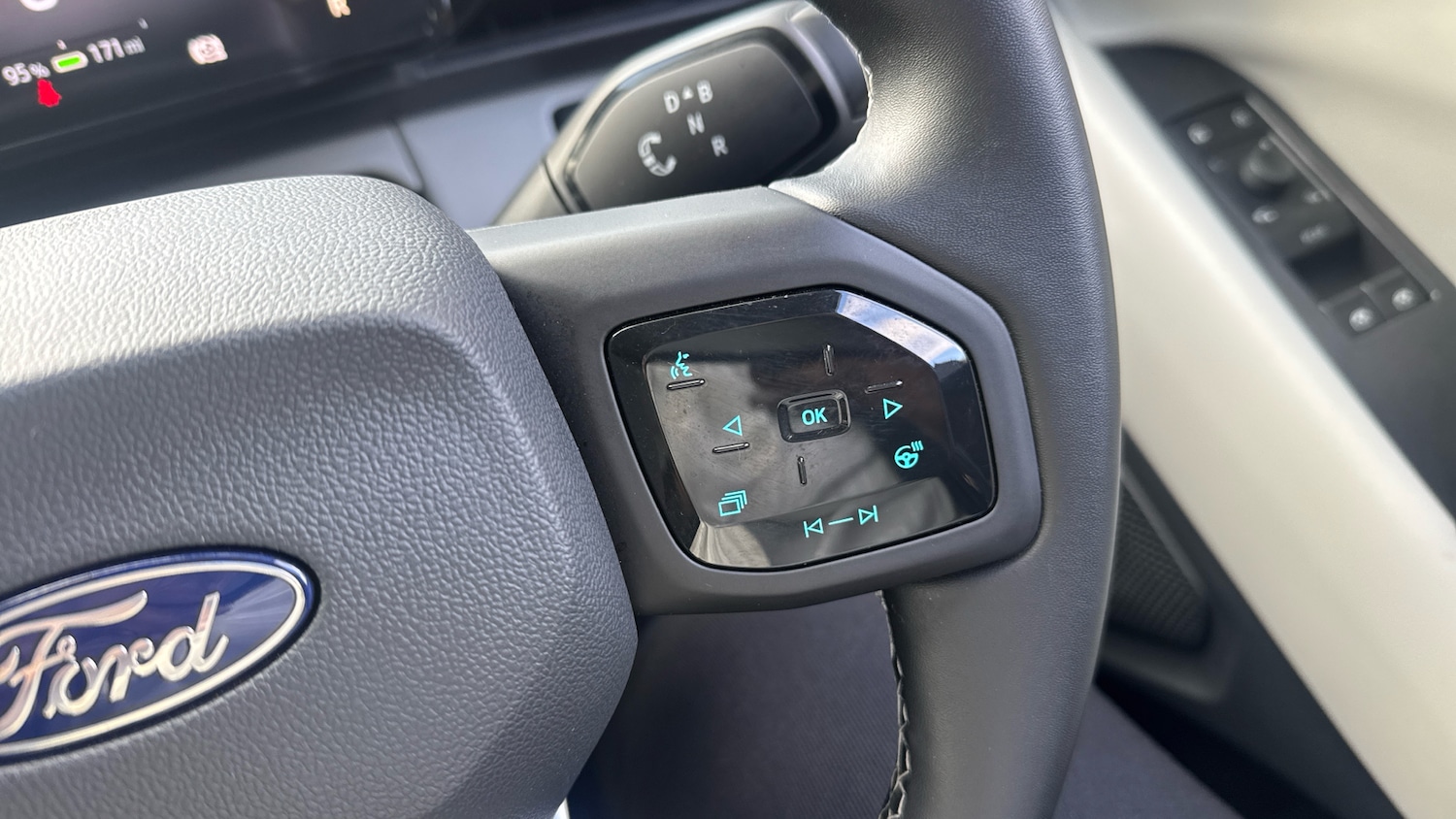 Used Ford Explorer 2025 for sale - 78054160: Photo 24