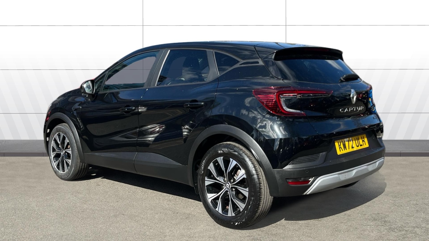 Used Renault Captur 2023 for sale - 78028487: Photo 2