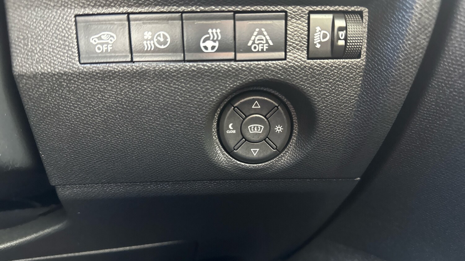 Used Citroen C4 2023 for sale - 77831649: Photo 37