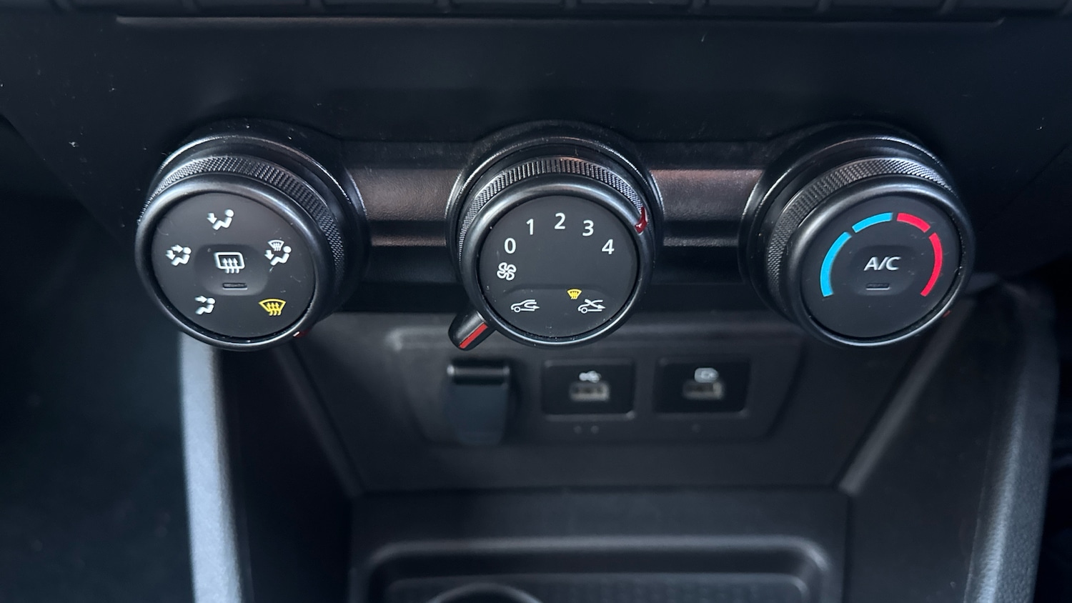 Used Dacia Duster 2023 for sale - 77233937: Photo 36