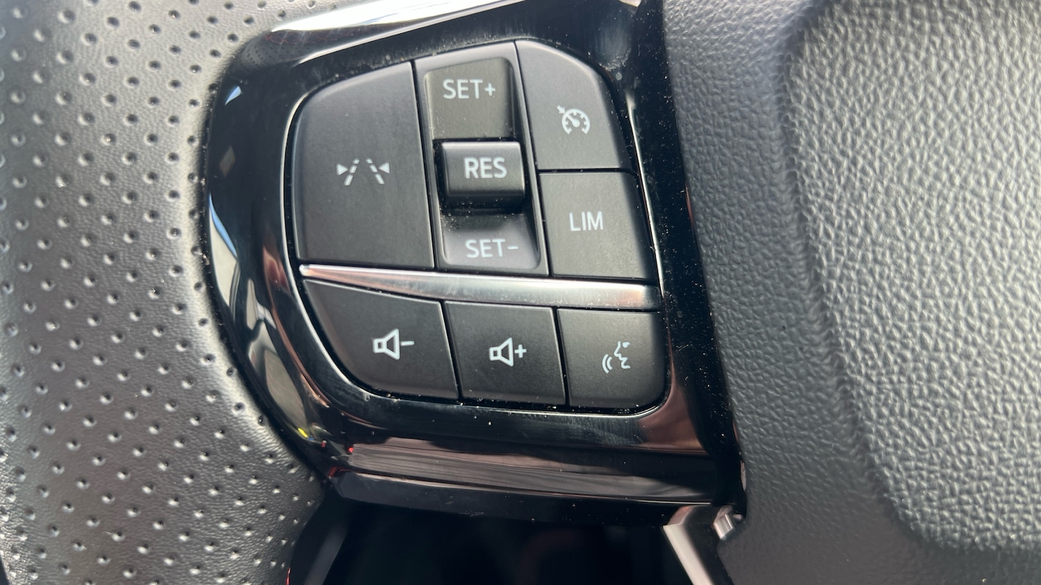 Used Ford Puma 2024 for sale - 76402345: Photo 33