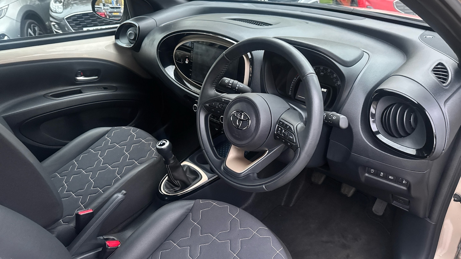 Used Toyota Aygo X 2023 for sale - 76464355: Photo 11