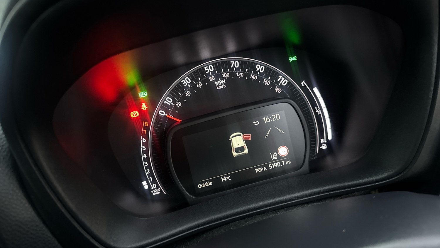 Used Toyota Aygo X 2023 for sale - 76464355: Photo 44