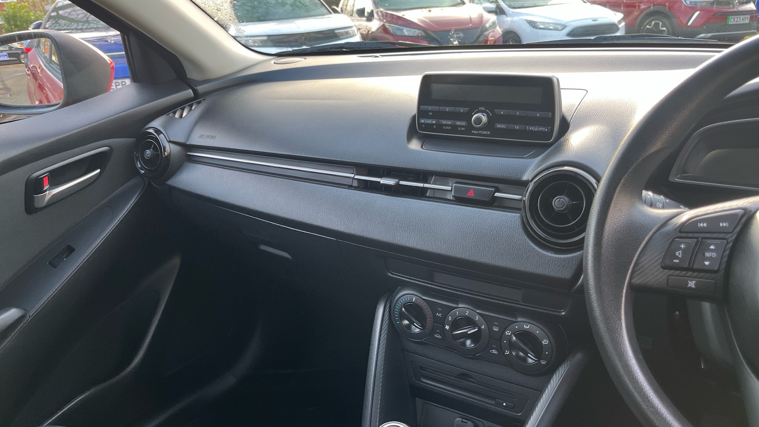 Used Mazda Mazda2 2016 for sale - 77639992: Photo 14