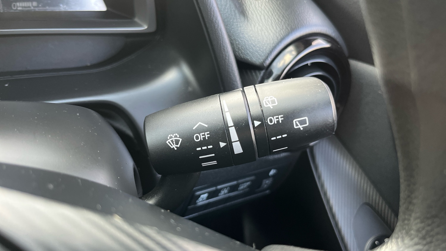 Used Mazda Mazda2 2016 for sale - 77639992: Photo 24