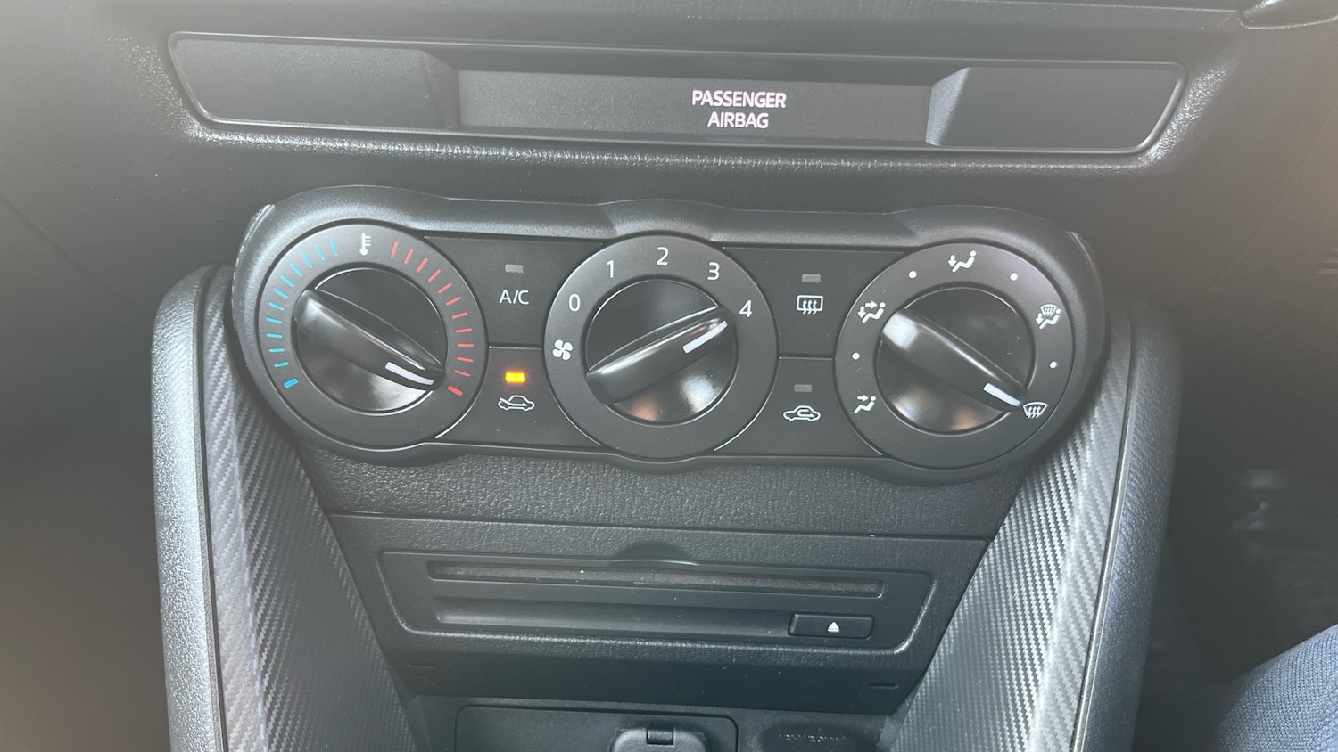 Used Mazda Mazda2 2016 for sale - 77639992: Photo 28