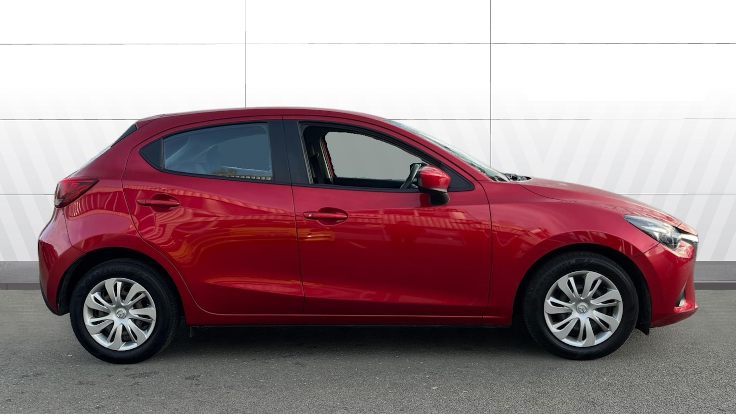 Used Mazda Mazda2 2016 for sale - 77639992: Photo 5