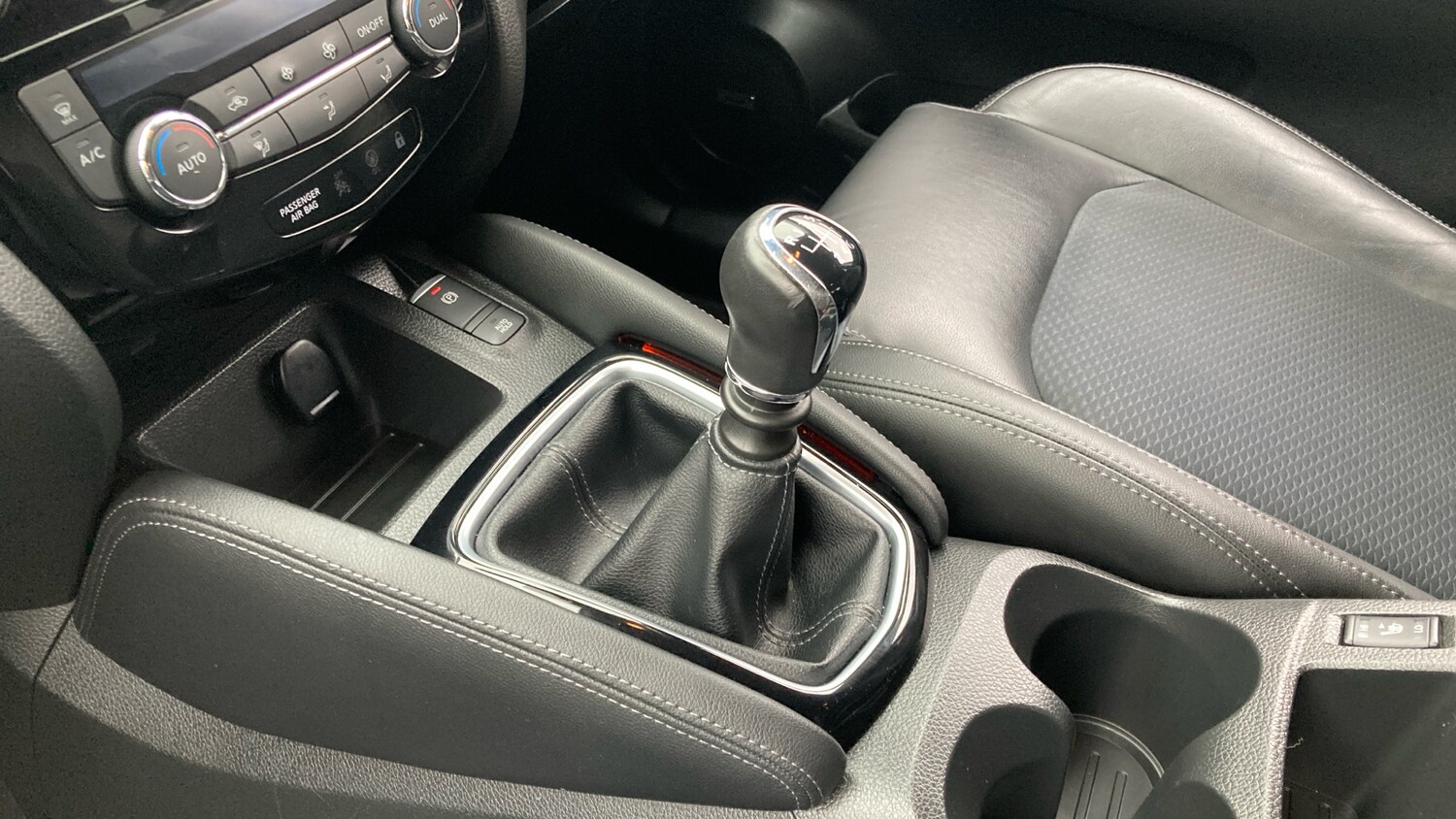 Used Nissan Qashqai 2017 for sale - 76253137: Photo 13