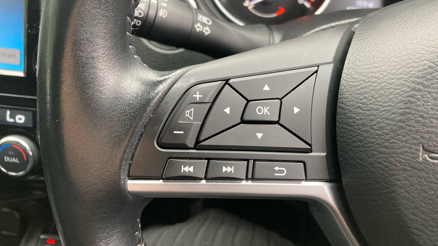 Used Nissan Qashqai 2017 for sale - 76253137: Photo 37