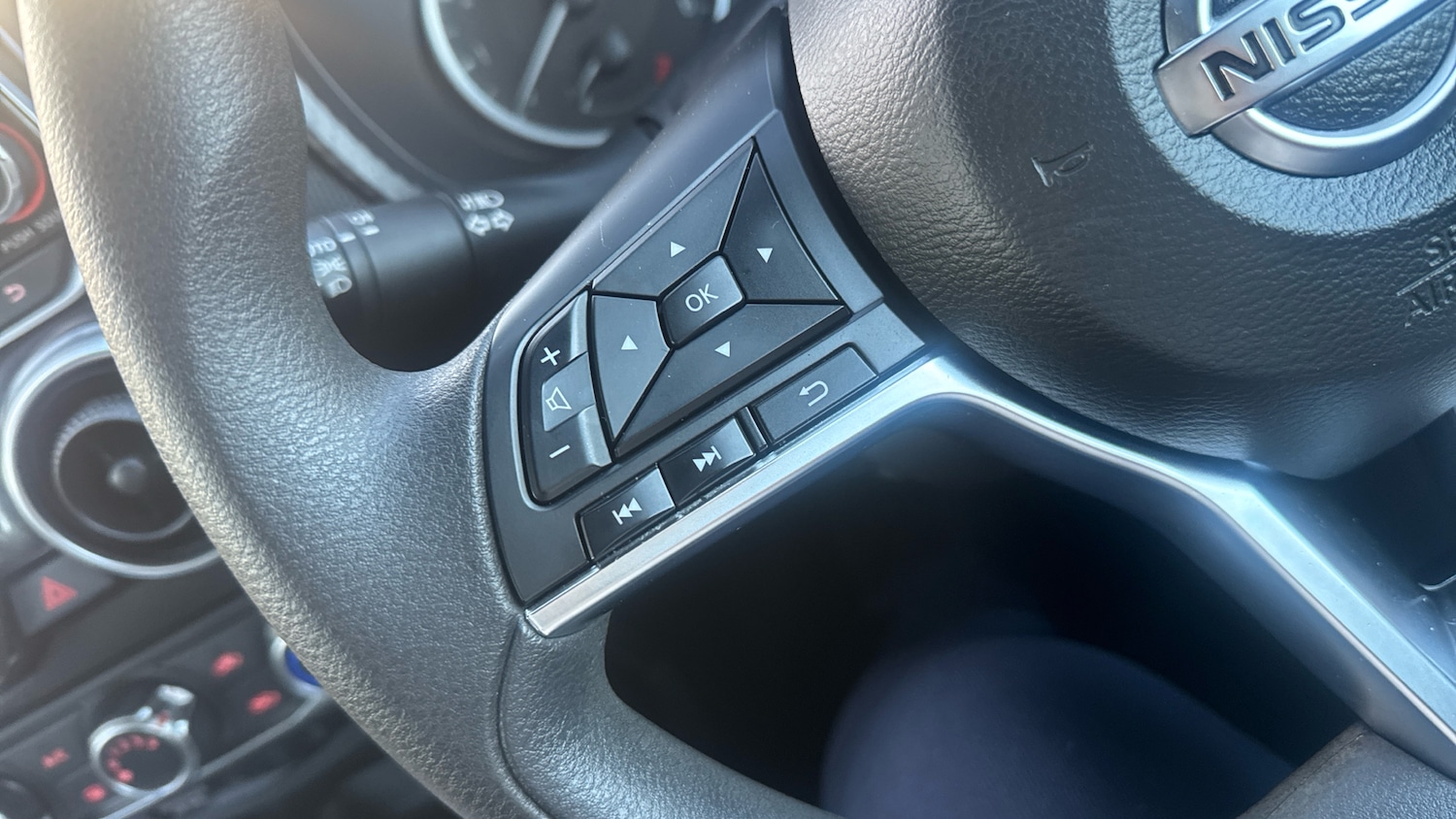 Used Nissan Juke 2020 for sale - 76777937: Photo 39