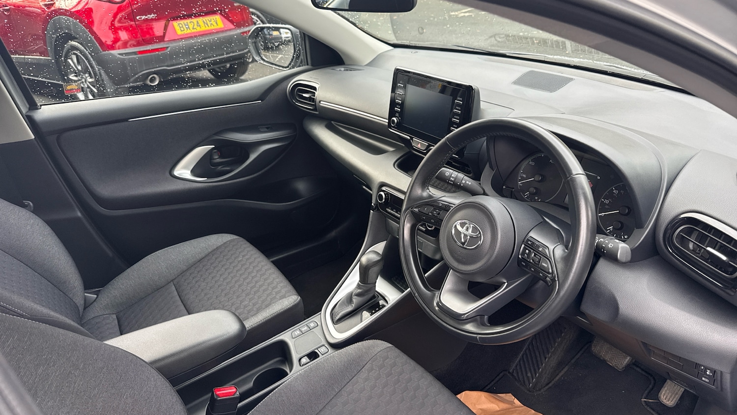 Used Toyota Yaris 2022 for sale - 76413236: Photo 11