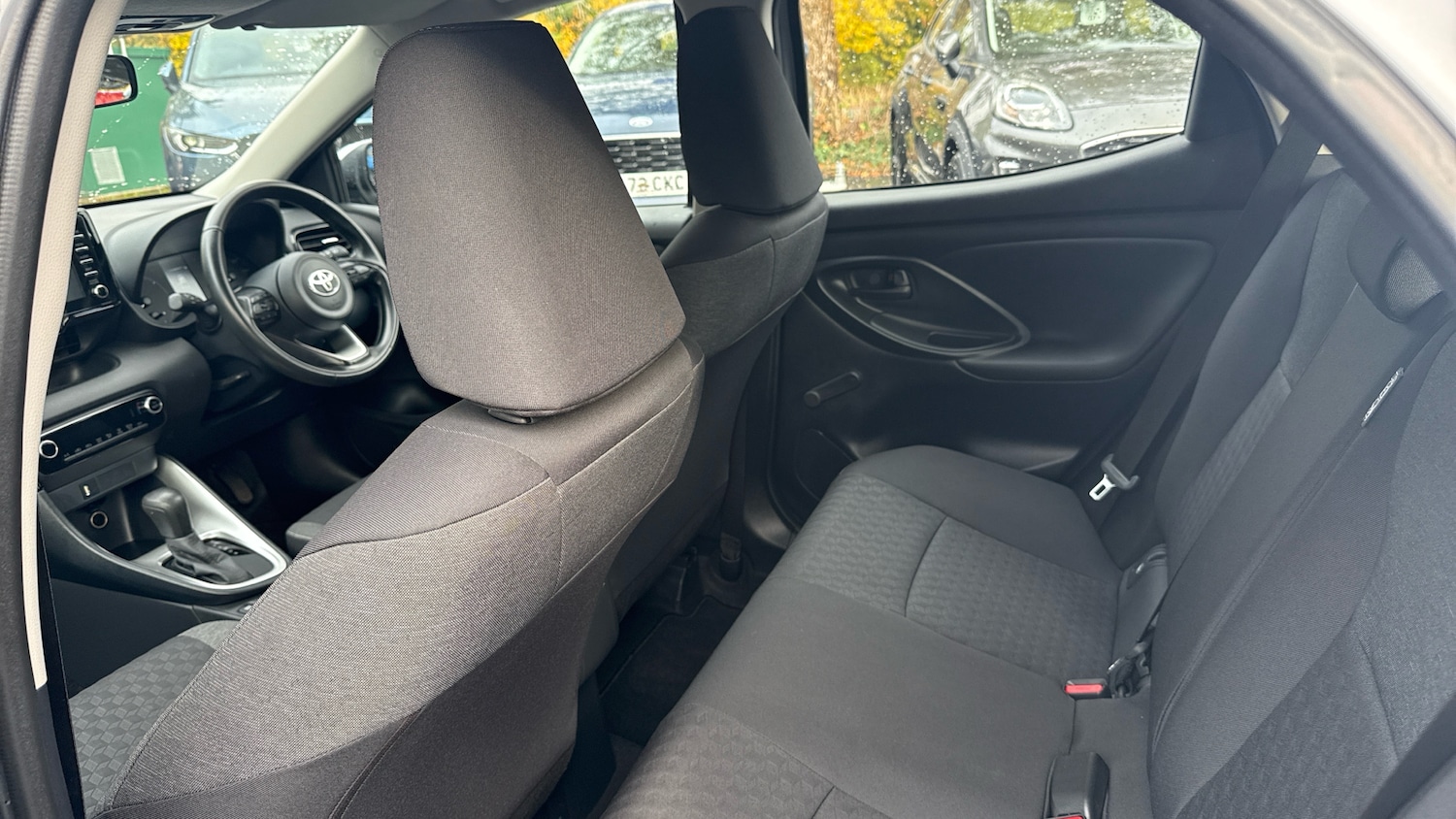 Used Toyota Yaris 2022 for sale - 76413236: Photo 16