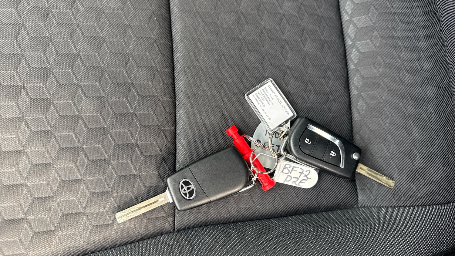 Used Toyota Yaris 2022 for sale - 76413236: Photo 20