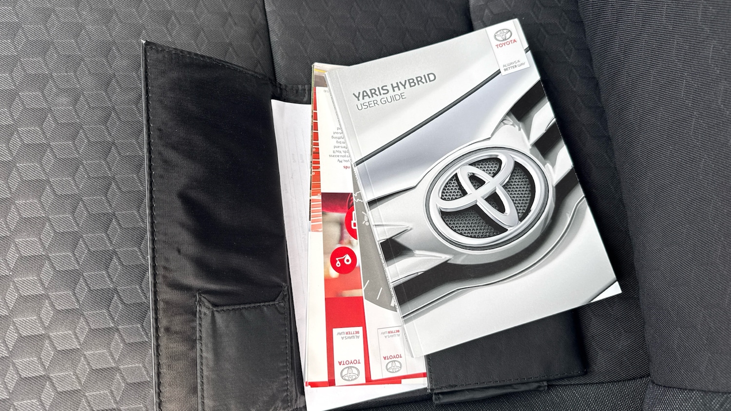 Used Toyota Yaris 2022 for sale - 76413236: Photo 33