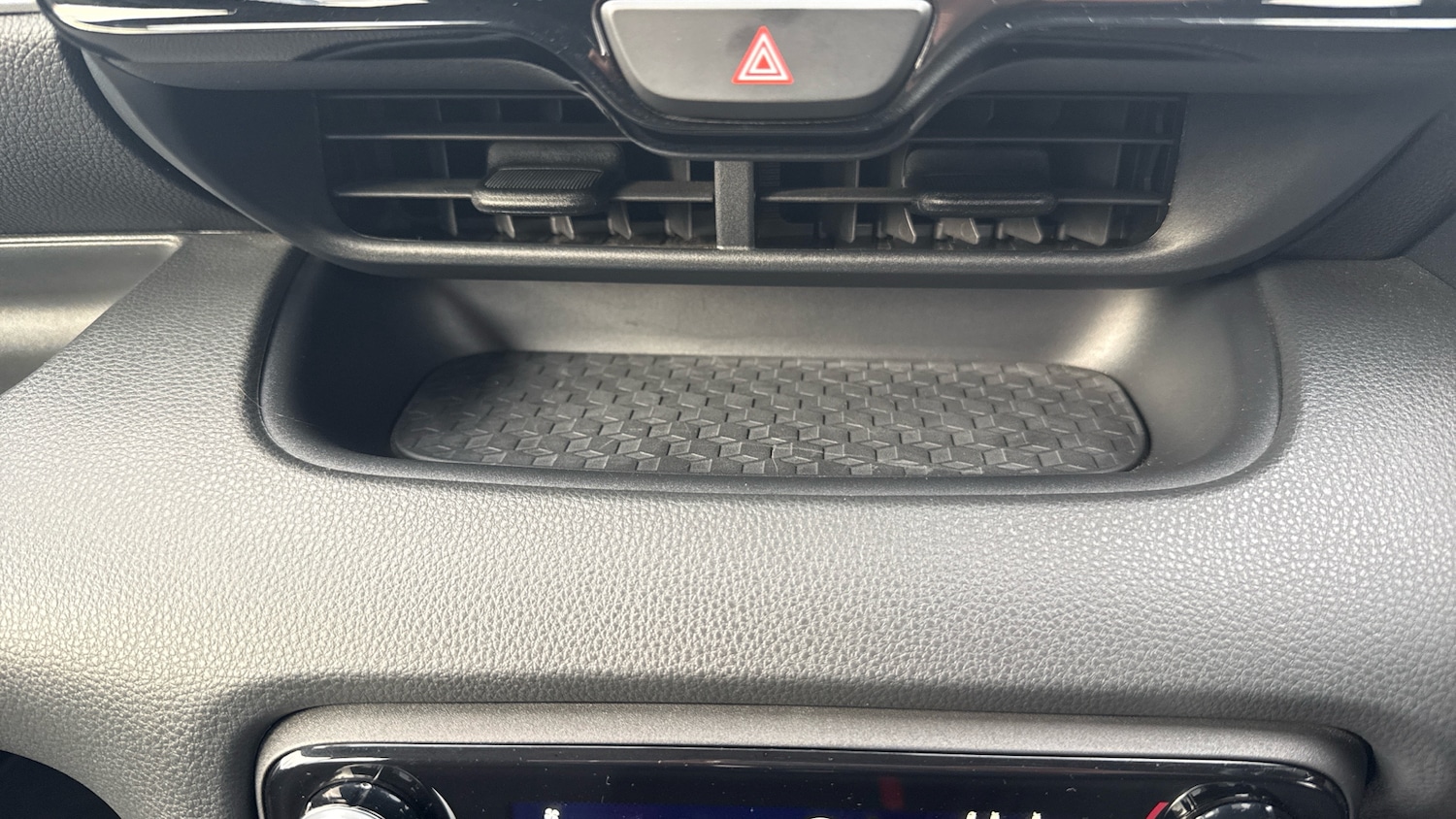 Used Toyota Yaris 2022 for sale - 76413236: Photo 42