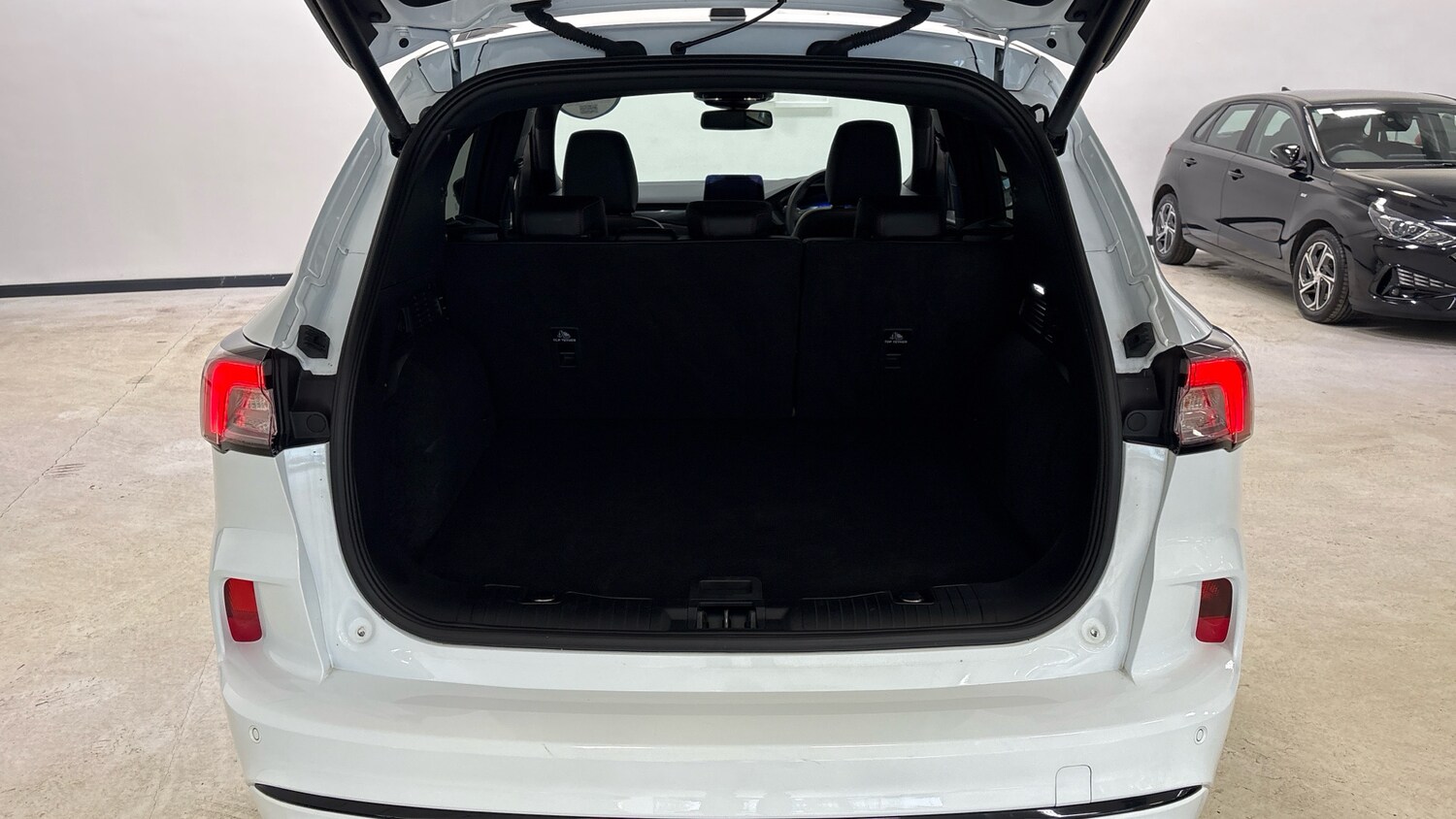 Used Ford Kuga 2023 for sale - 77998255: Photo 4