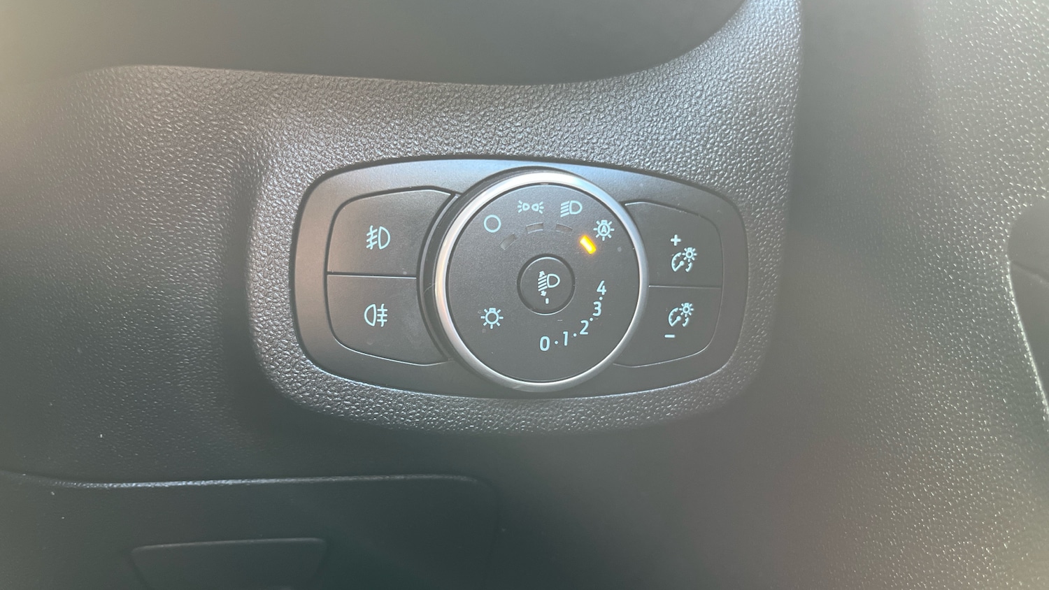 Used Ford Fiesta 2017 for sale - 77844560: Photo 22