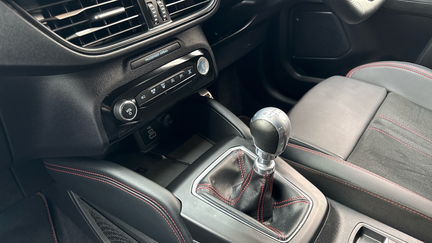 Used Ford Kuga 2025 for sale - 76853400: Photo 13