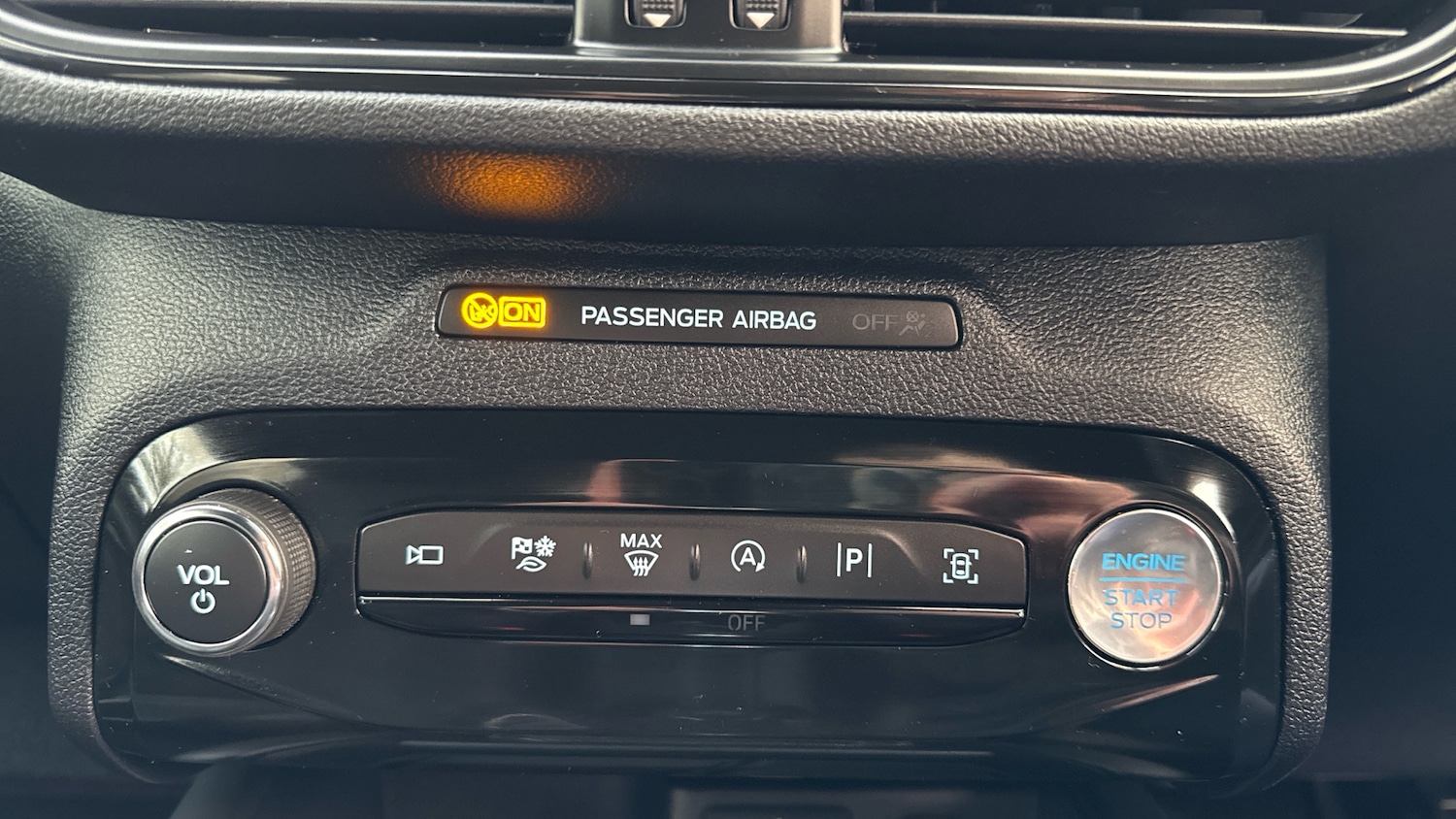 Used Ford Kuga 2025 for sale - 76853400: Photo 33