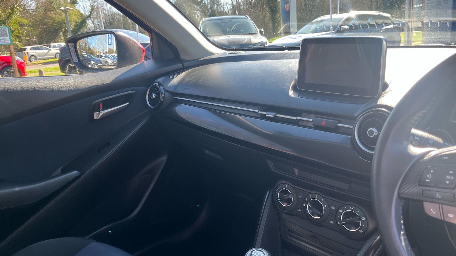 Used Mazda Mazda2 2017 for sale - 77968513: Photo 14