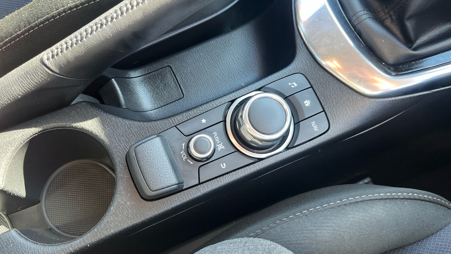 Used Mazda Mazda2 2017 for sale - 77968513: Photo 30