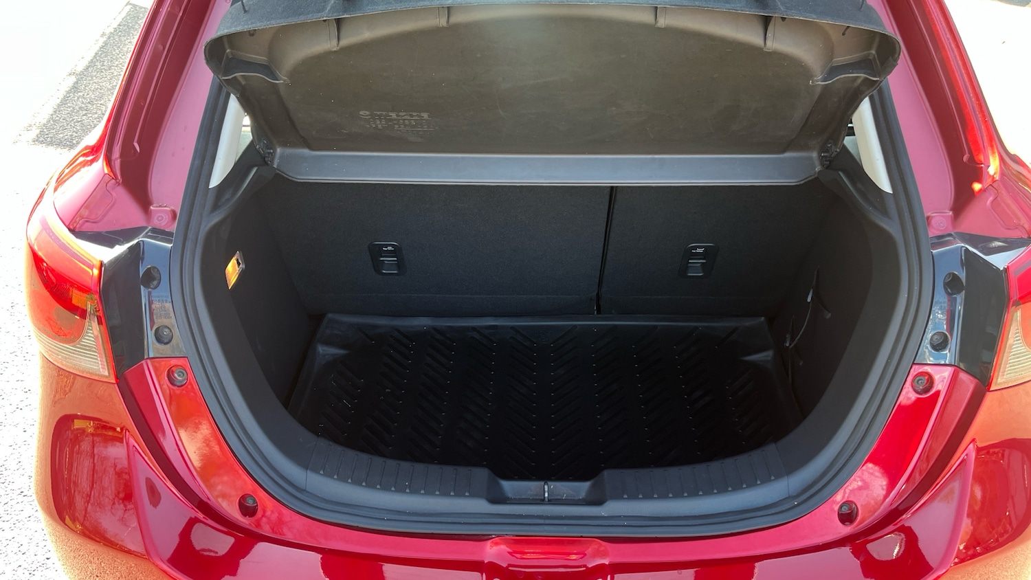 Used Mazda Mazda2 2017 for sale - 77968513: Photo 4