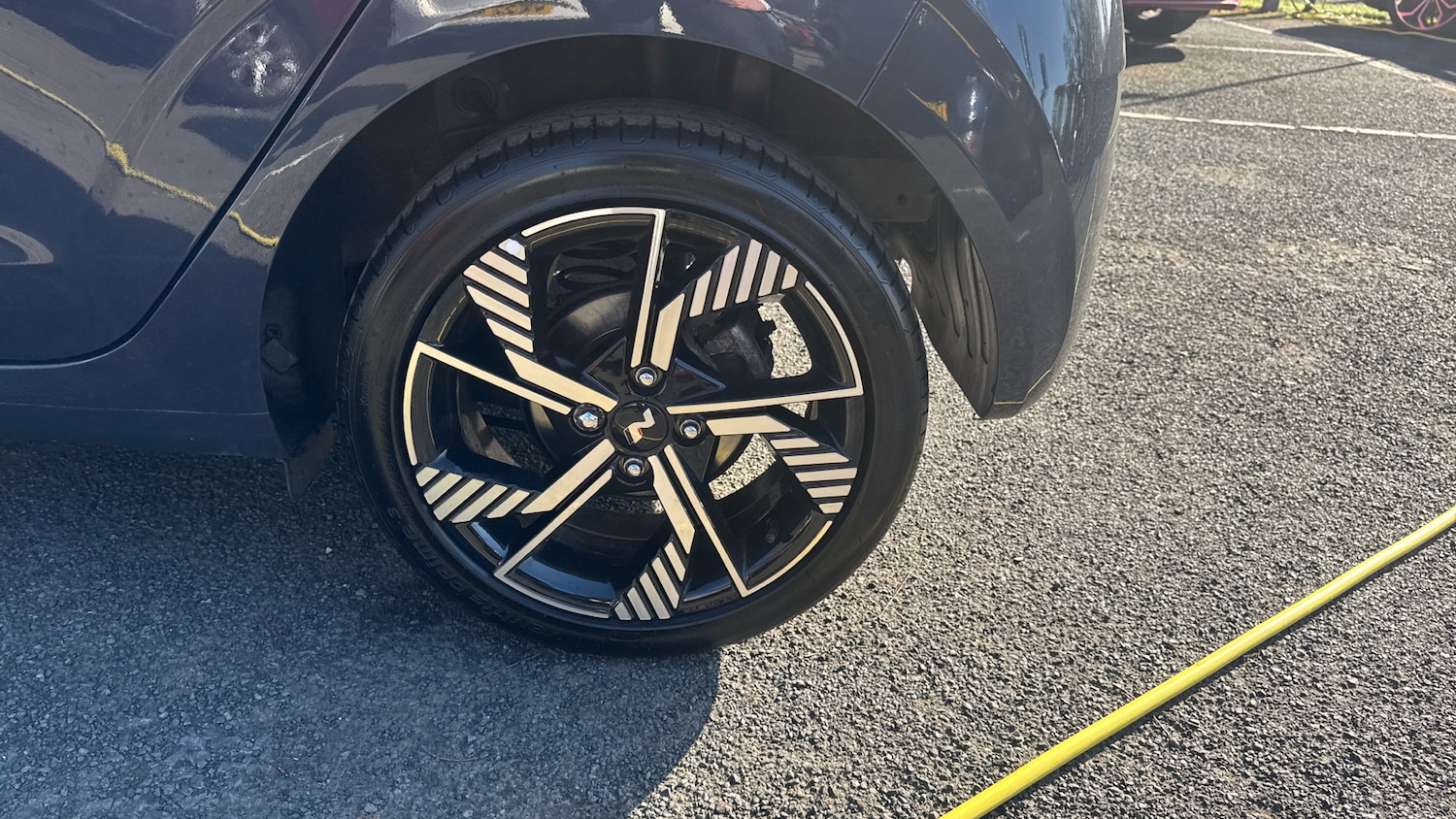 Used Hyundai i10 2023 for sale - 77963078: Photo 29