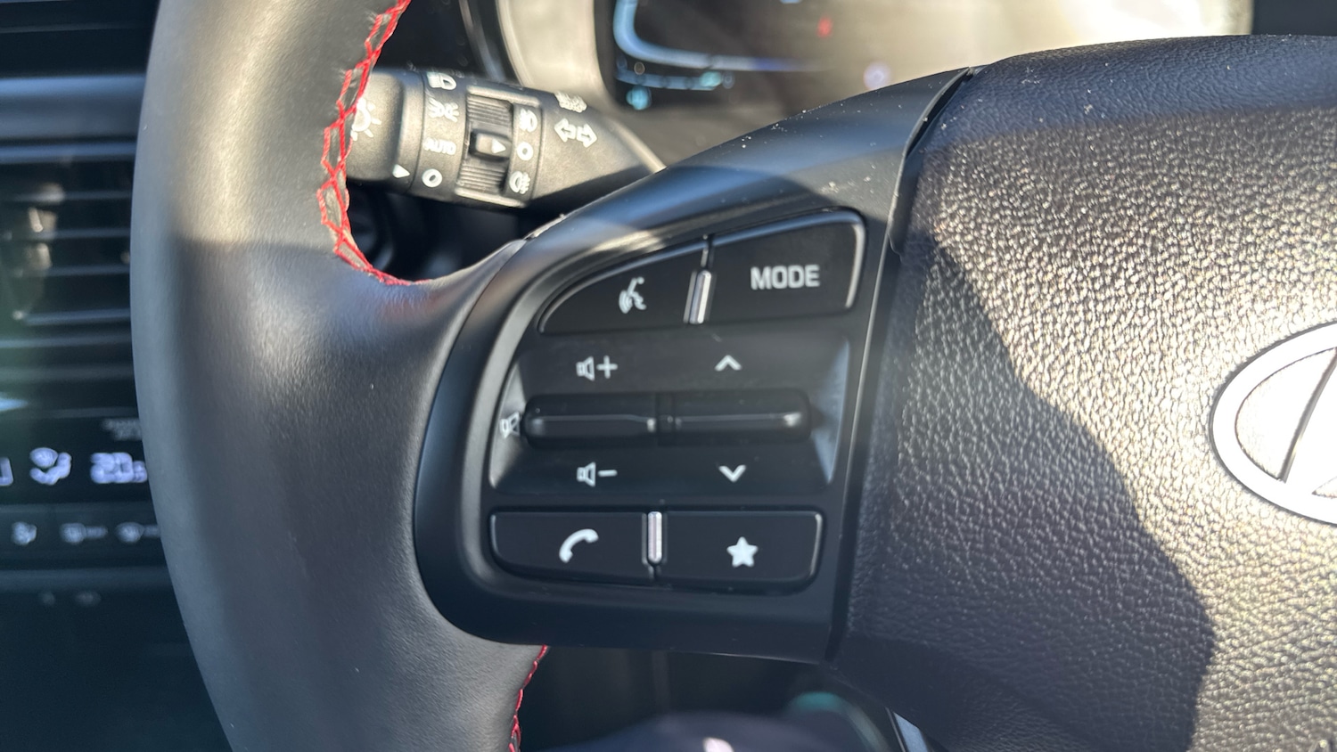 Used Hyundai i10 2023 for sale - 77963078: Photo 34