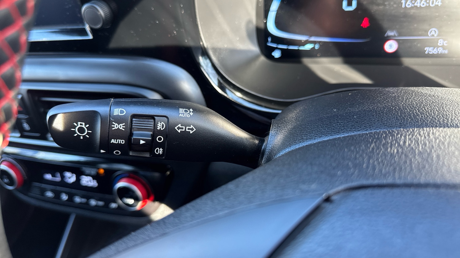 Used Hyundai i10 2023 for sale - 77963078: Photo 37