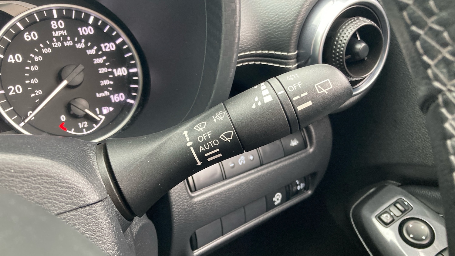 Used Nissan Juke 2024 for sale - 77603593: Photo 31