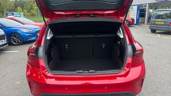 Used Ford Focus 2023 for sale - 76232282: Photo 4