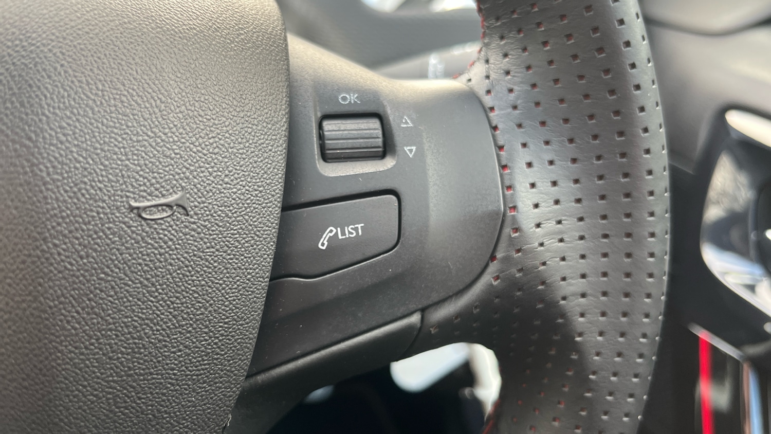 Used Peugeot 2008 2019 for sale - 76718818: Photo 24