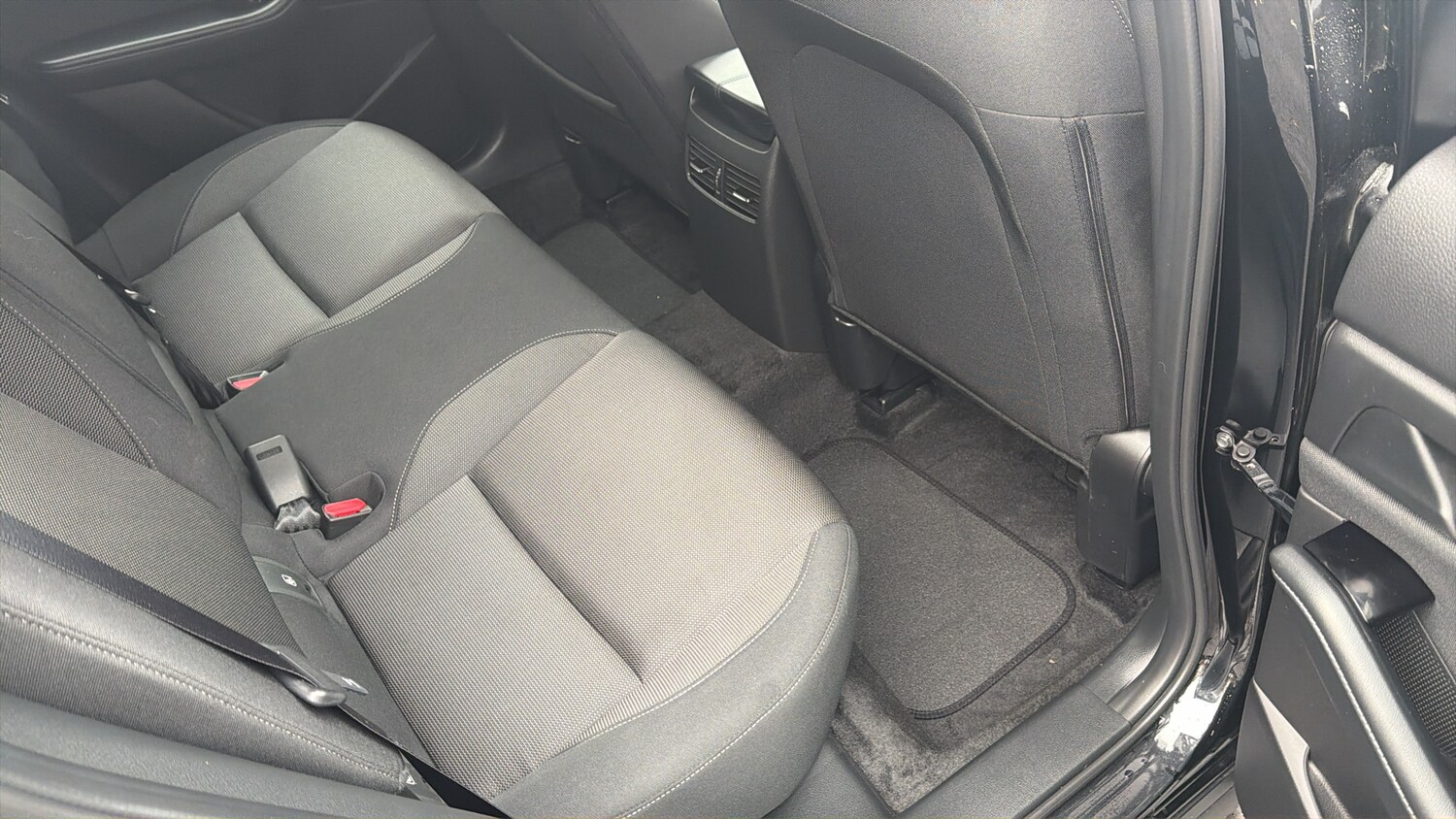 Used Mazda CX-30 2024 for sale - 76588240: Photo 4