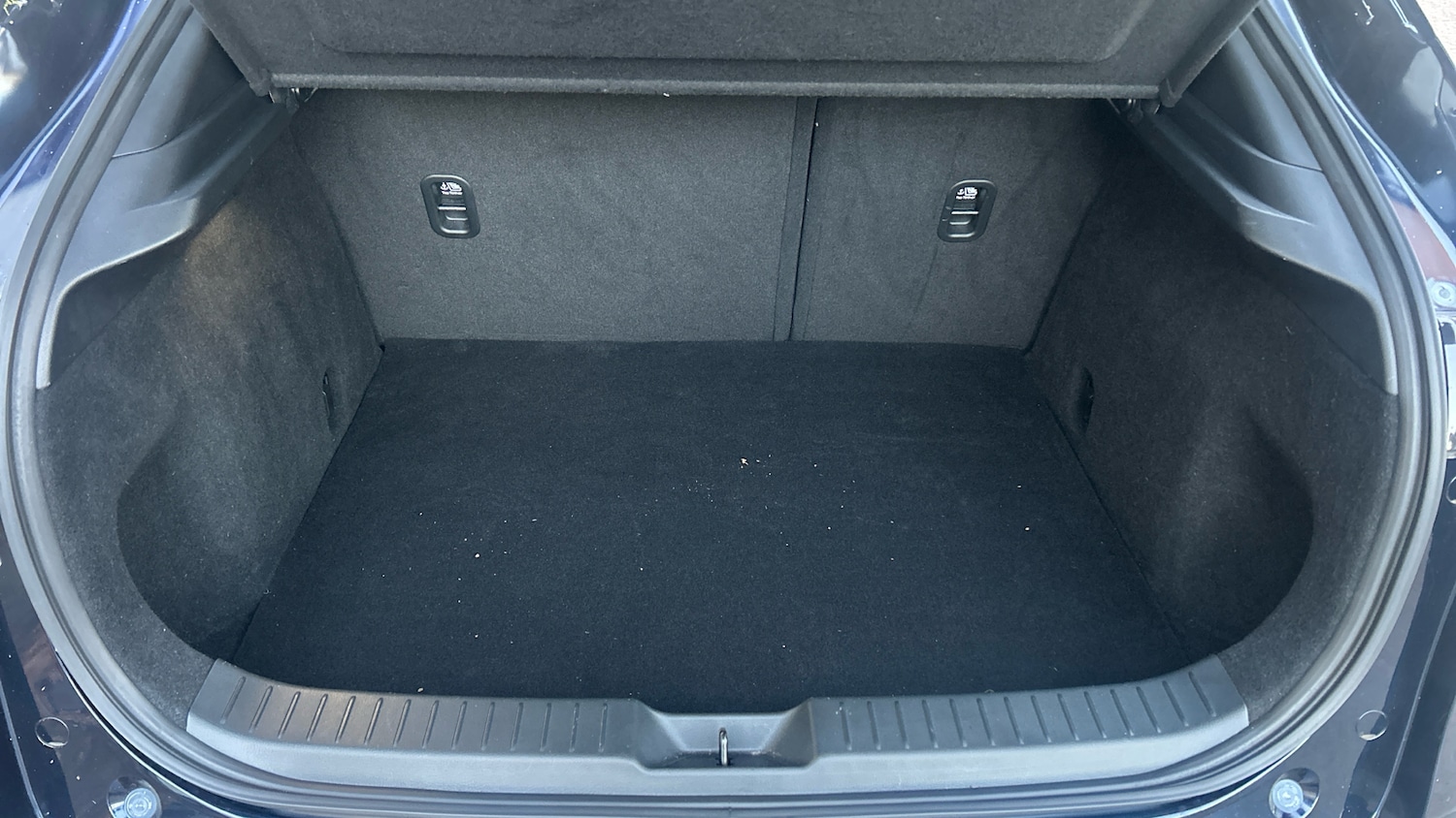 Used Mazda CX-30 2023 for sale - 76707134: Photo 4