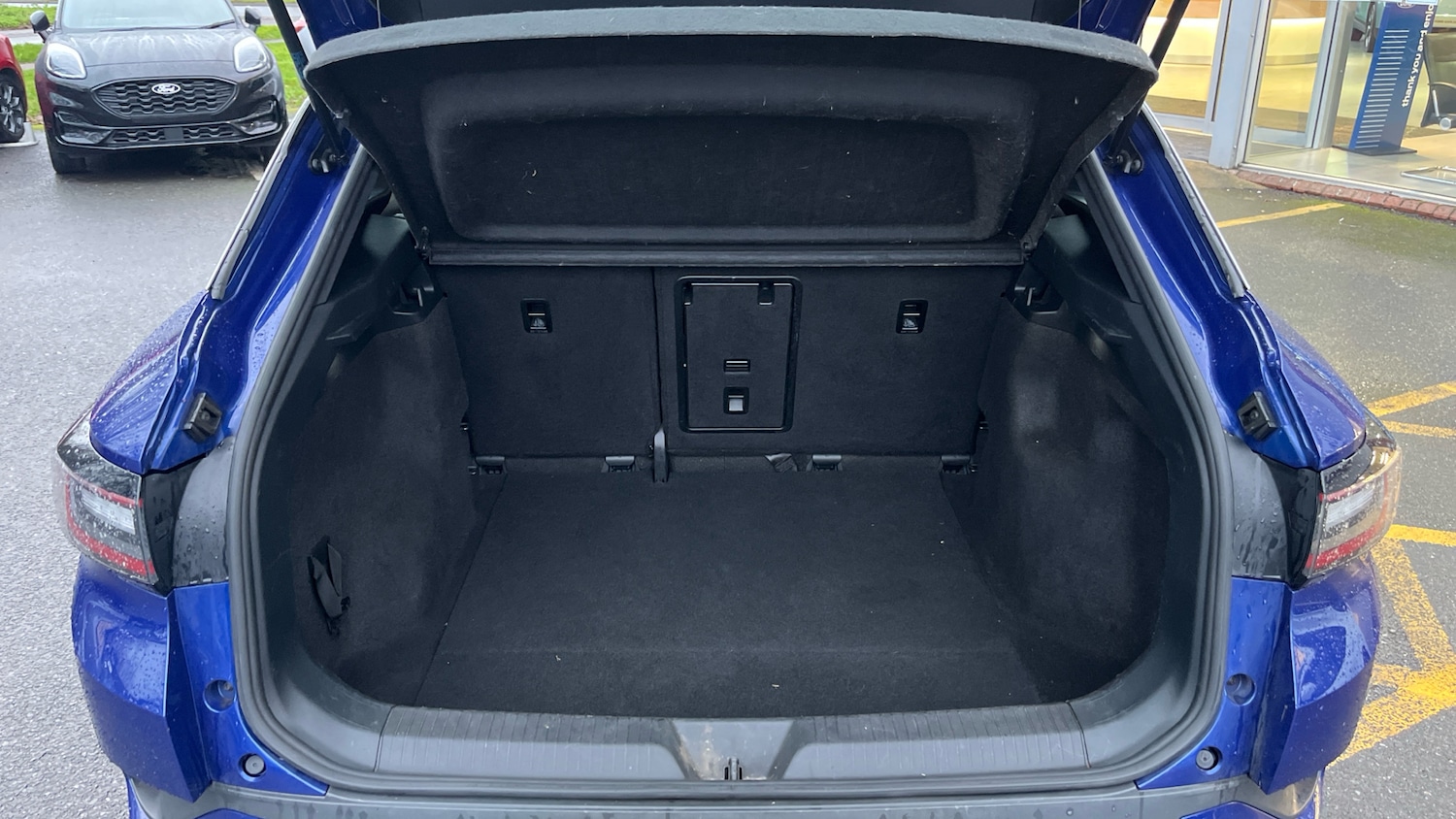 Used Volkswagen ID.4 2021 for sale - 77282396: Photo 4