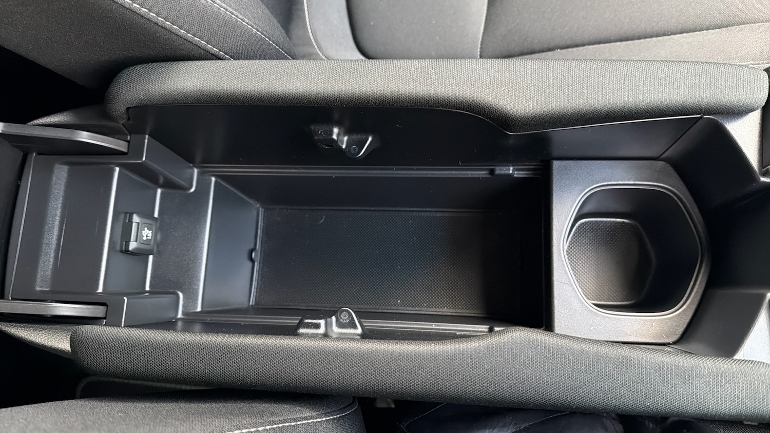 Used Honda Civic 2018 for sale - 77135660: Photo 31