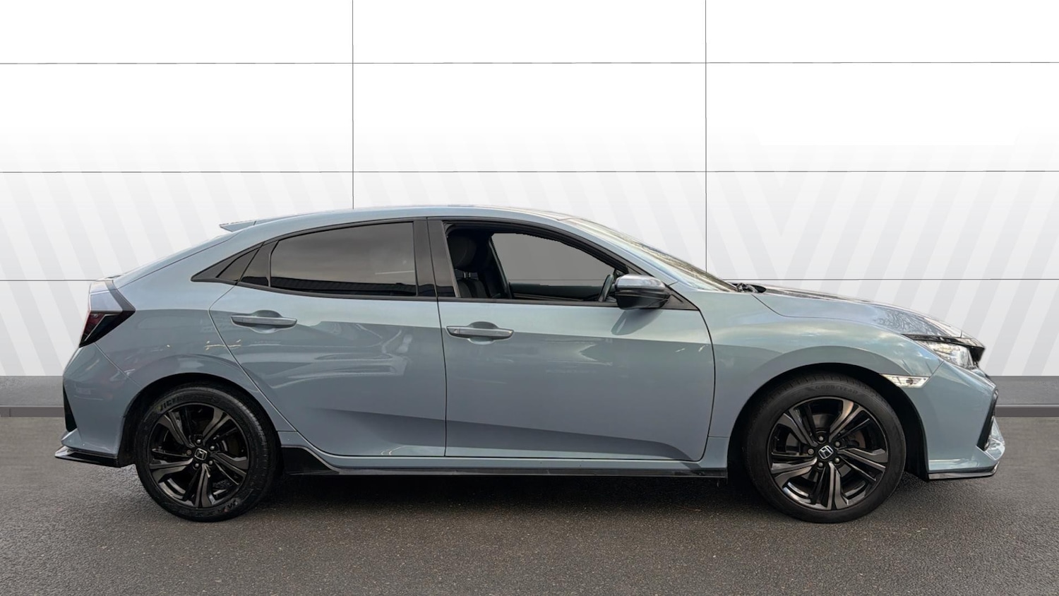 Used Honda Civic 2018 for sale - 77135660: Photo 5