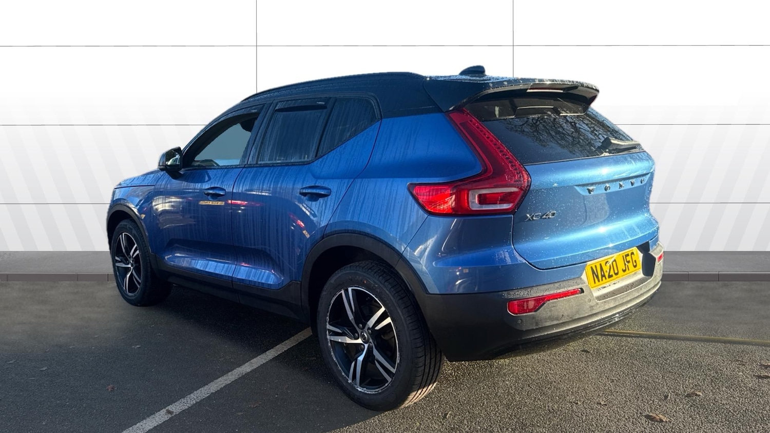 Used Volvo XC40 2020 for sale - 76707160: Photo 2