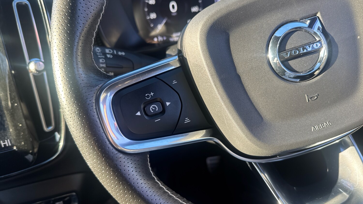 Used Volvo XC40 2020 for sale - 76707160: Photo 21