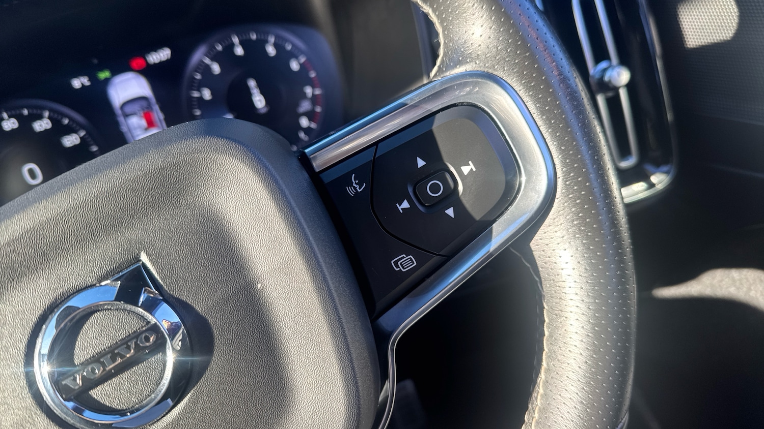 Used Volvo XC40 2020 for sale - 76707160: Photo 22