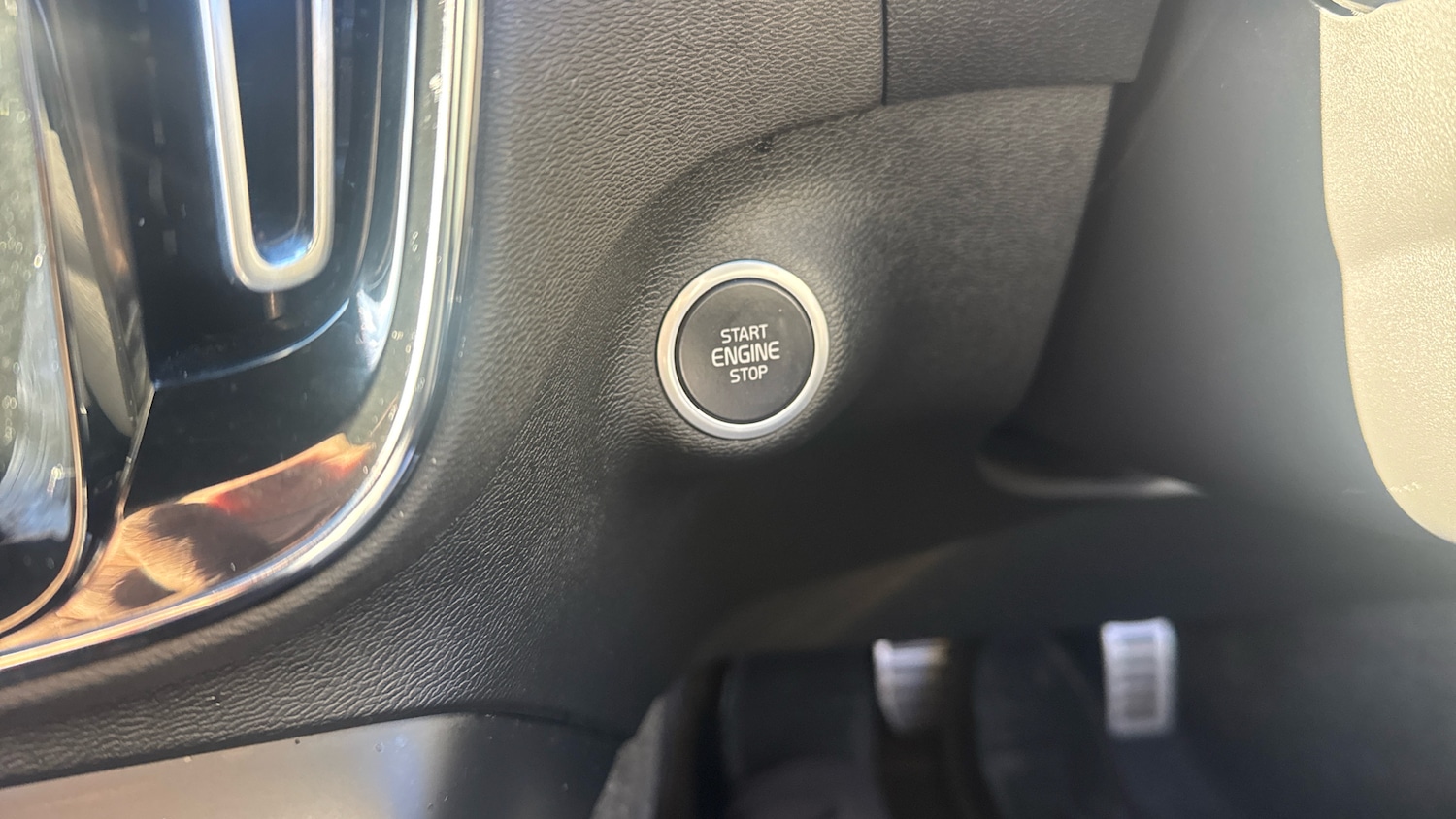 Used Volvo XC40 2020 for sale - 76707160: Photo 24