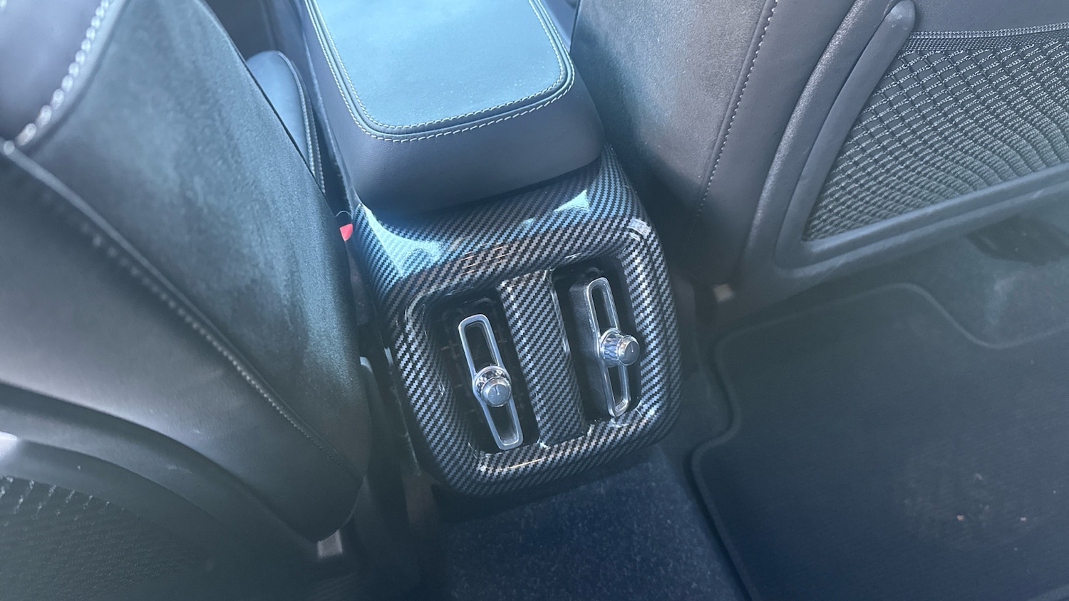 Used Volvo XC40 2020 for sale - 76707160: Photo 31