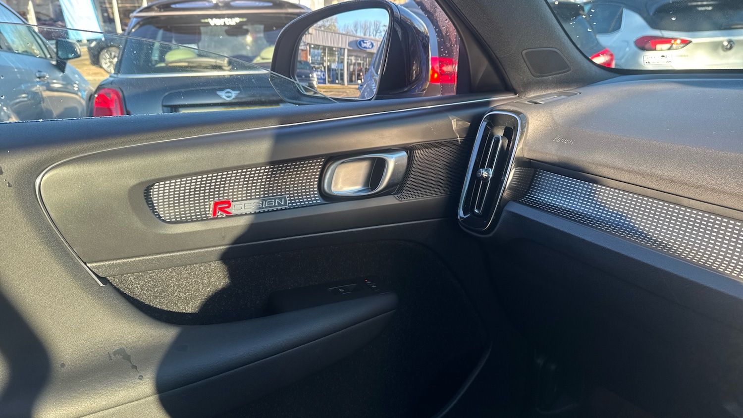 Used Volvo XC40 2020 for sale - 76707160: Photo 33