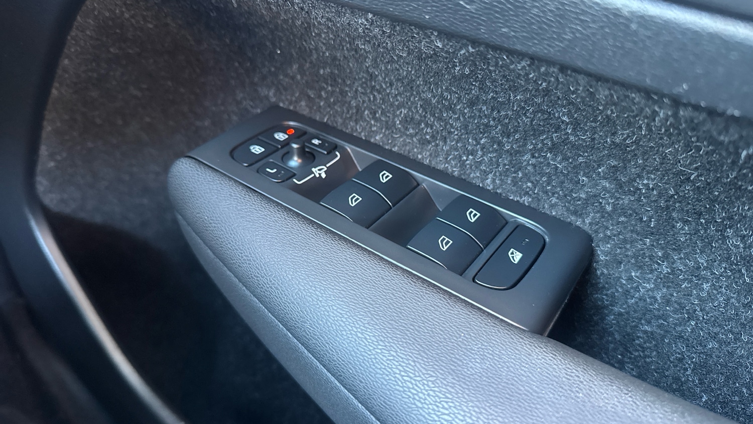 Used Volvo XC40 2020 for sale - 76707160: Photo 35