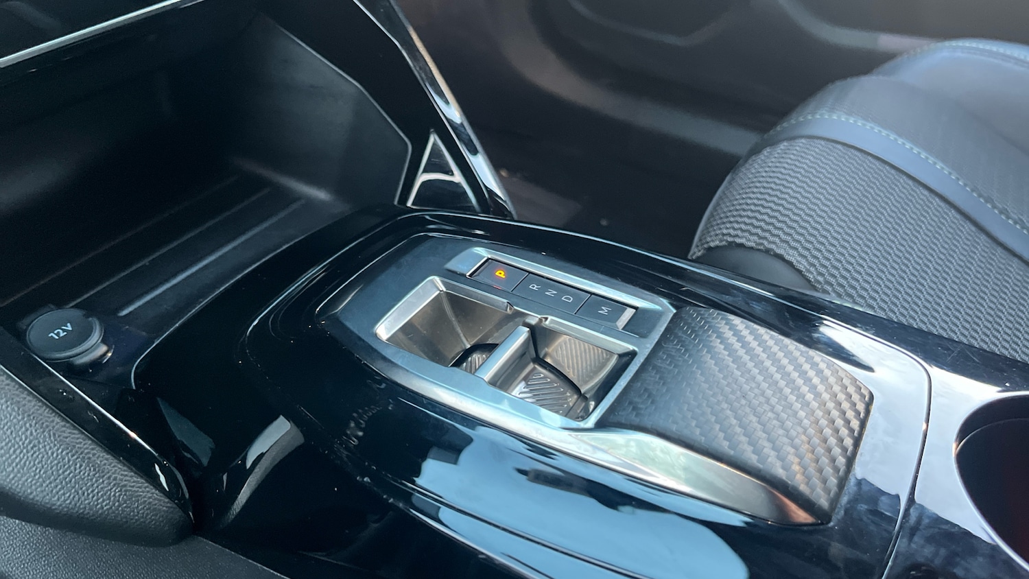 Used Peugeot 2008 2023 for sale - 77365130: Photo 13