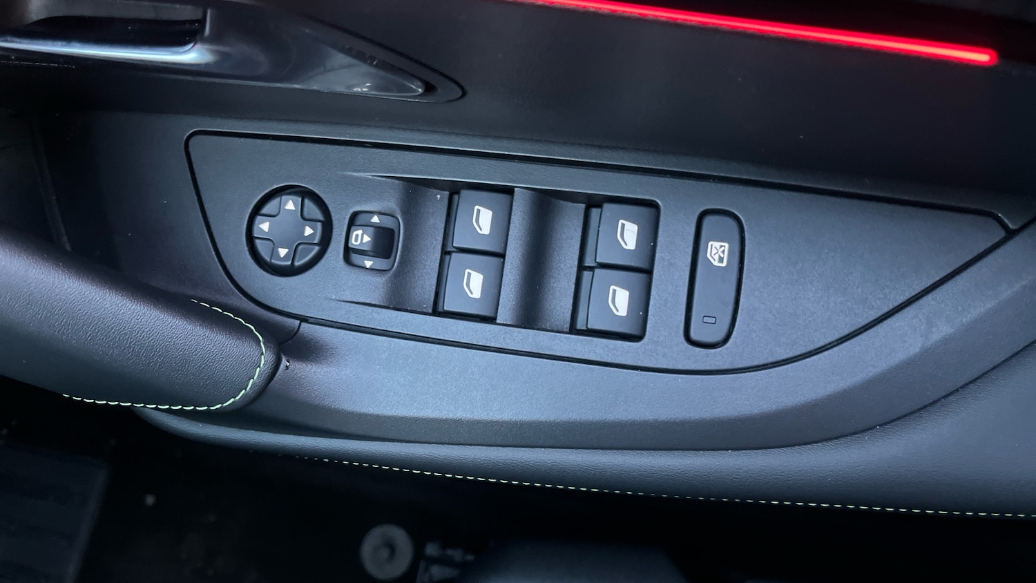 Used Peugeot 2008 2023 for sale - 77365130: Photo 21