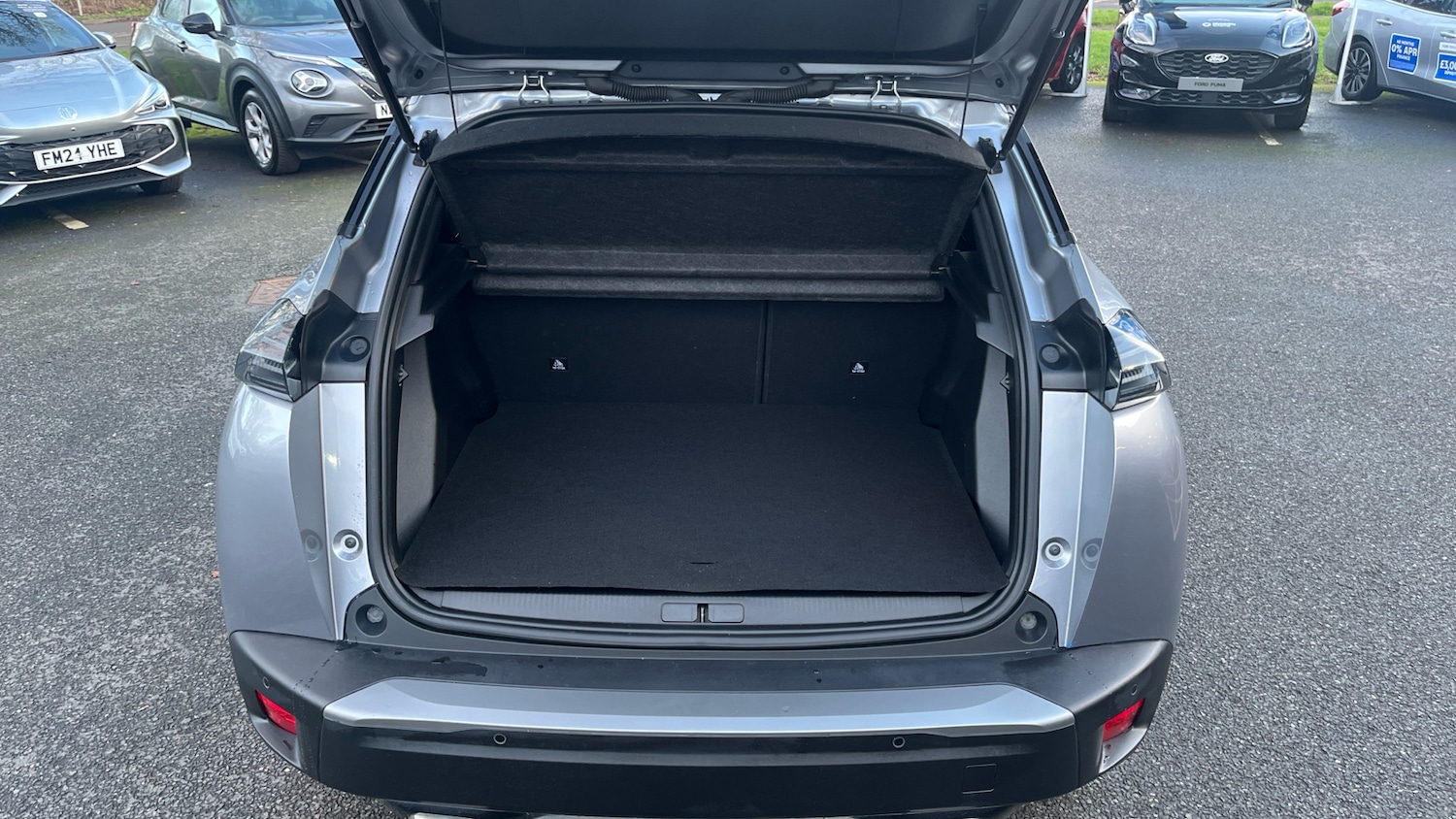 Used Peugeot 2008 2023 for sale - 77365130: Photo 4