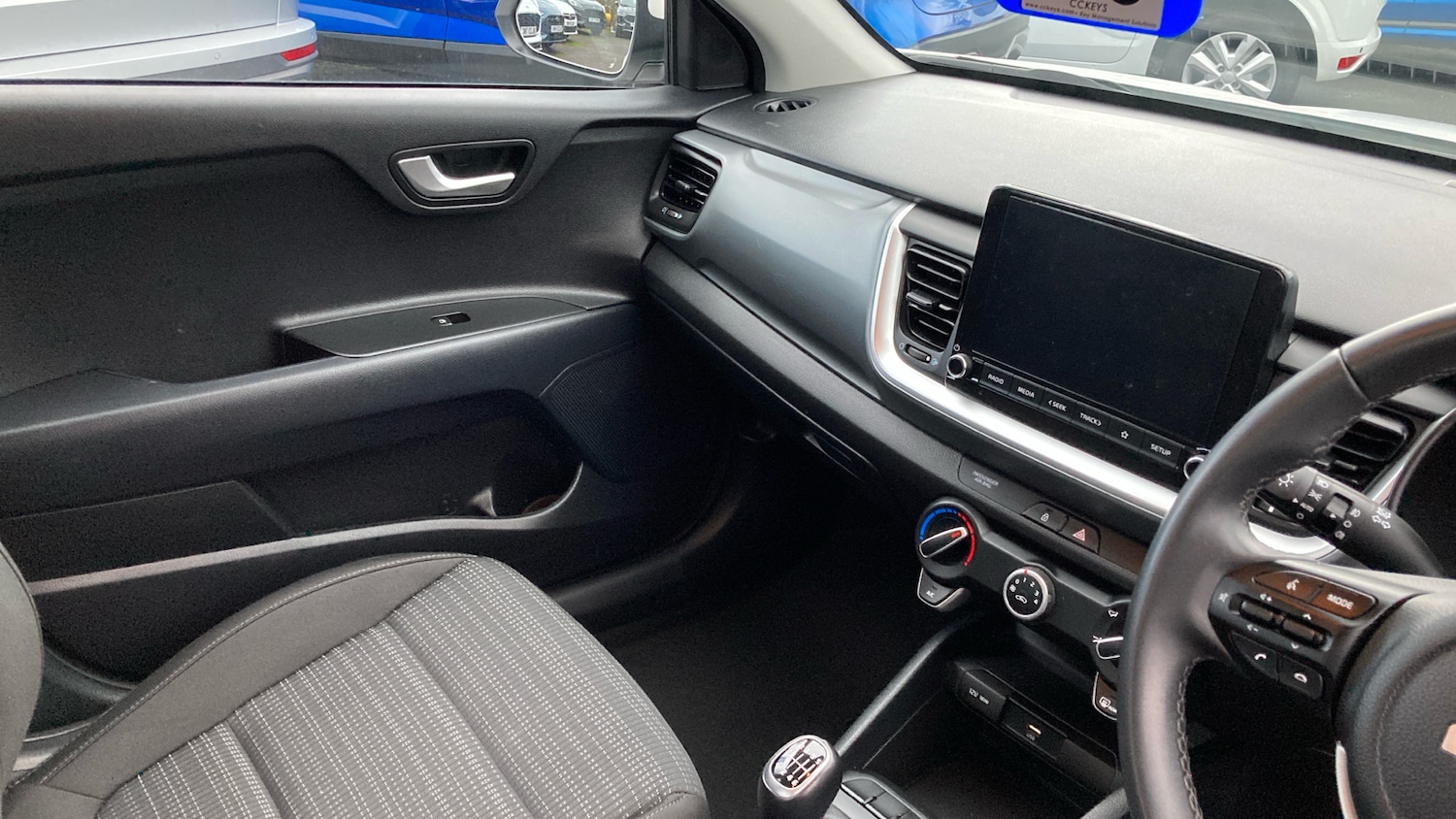 Used Kia Stonic 2023 for sale - 77271228: Photo 14